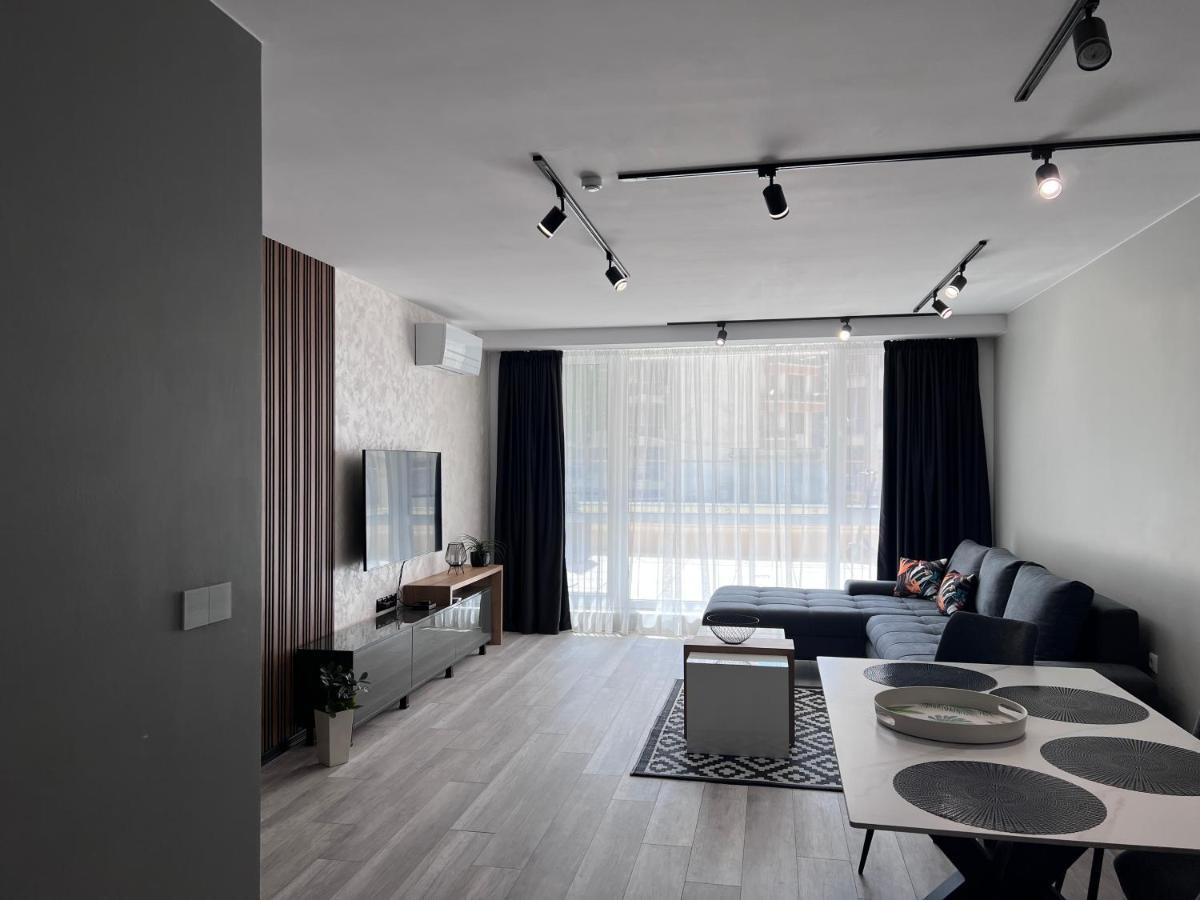 A-Brilliant, New! Spacious & Modern Apartment In Varna Whit Garage Dış mekan fotoğraf